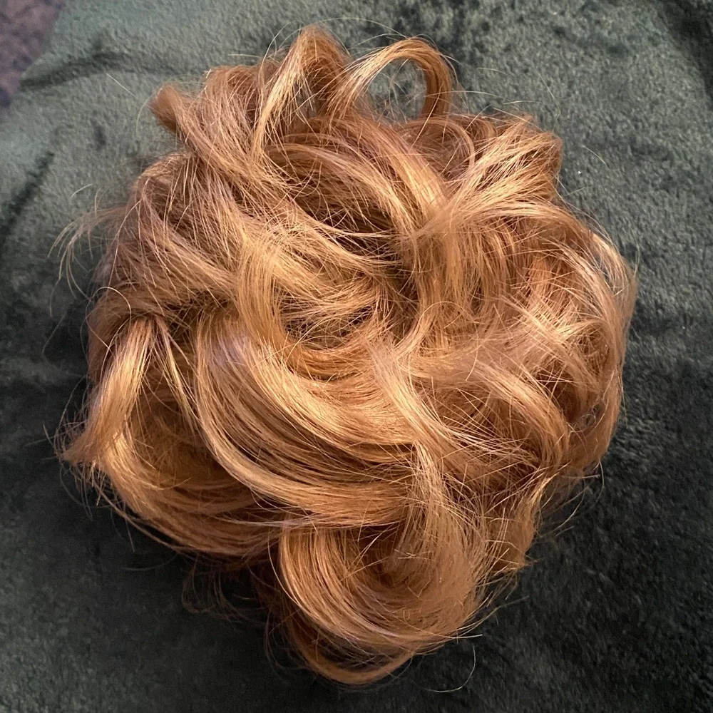 Synthetic messy bun scrunchie- dirty blonde